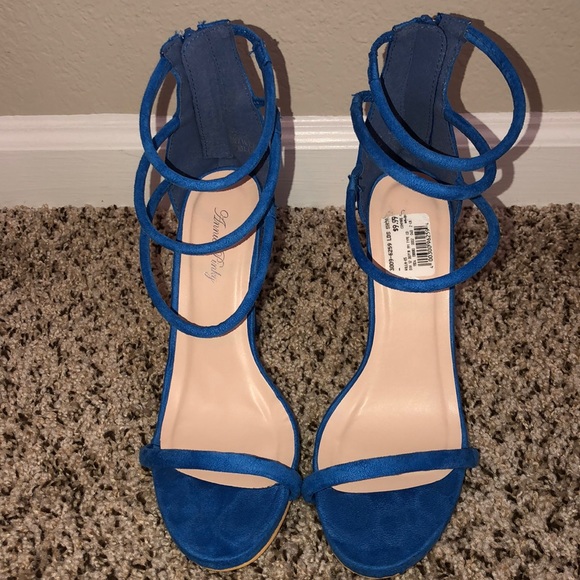💕Blue Heels💕 - Picture 3 of 8